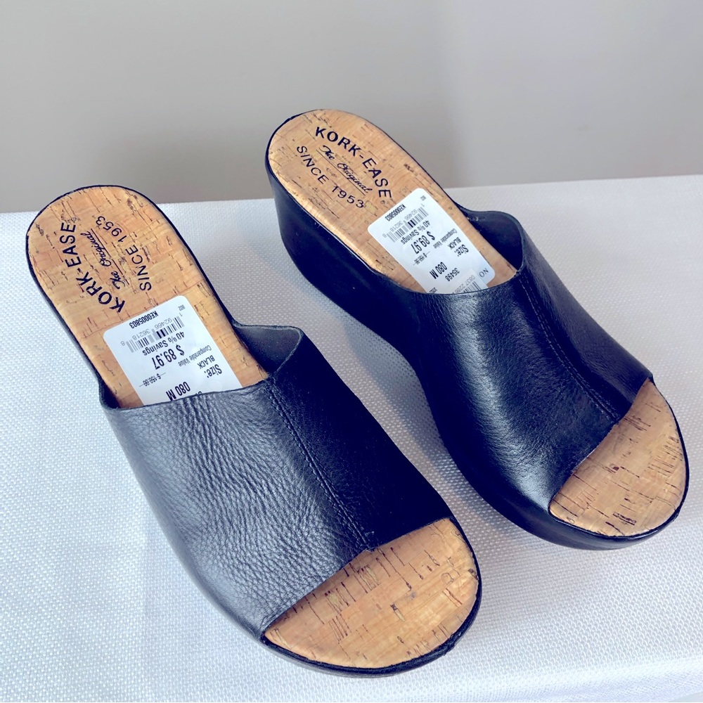 New Kork-Ease woman black sandals size 8M